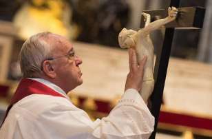 Pope_Francis_venerates_the_cross_on_Good_Friday_2015_Credit_LOsservatore_Romano_CNA.jpg